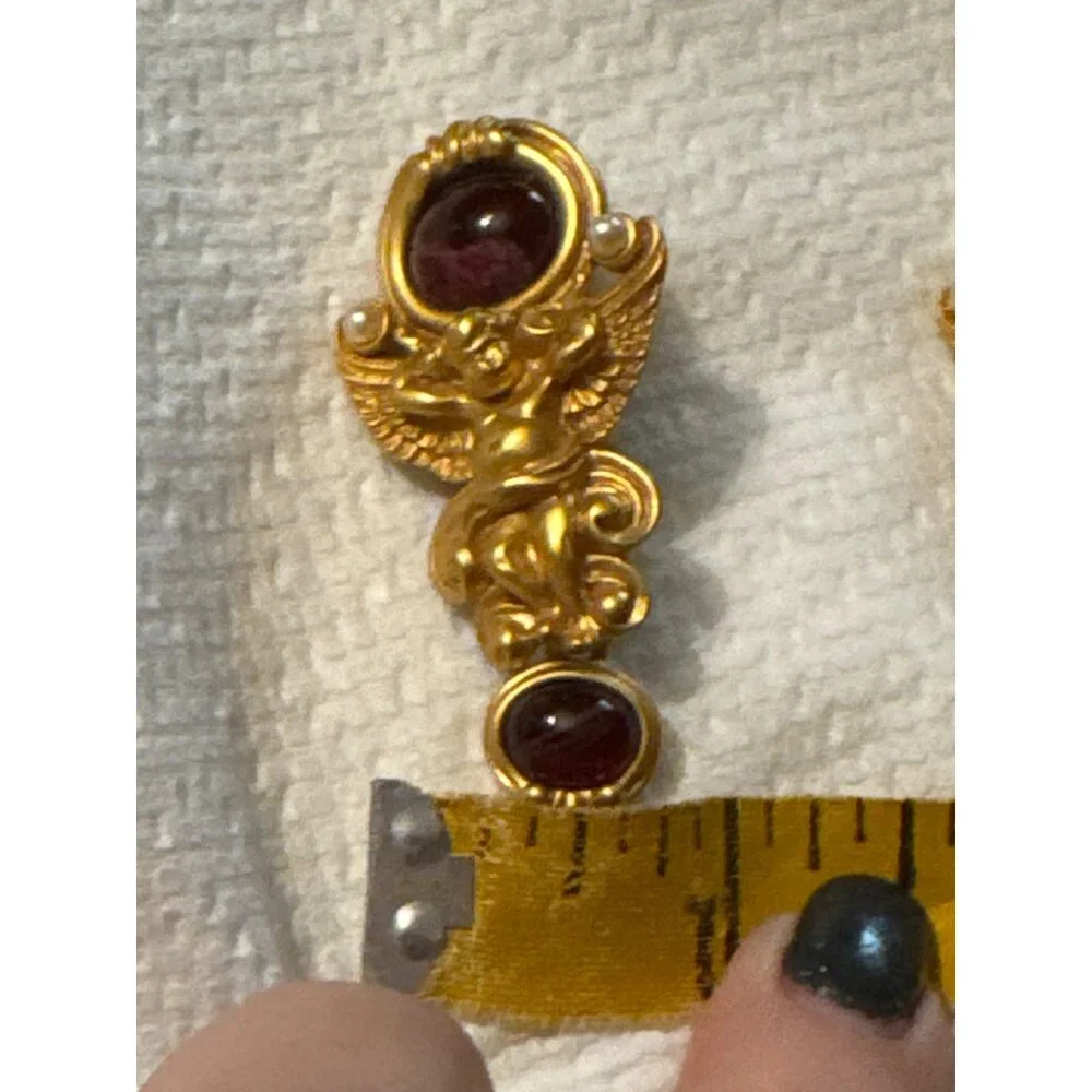 Vintage Elizabeth Taylor Avon Angel Cherub Clip-On Earrings Matte Gold Tone Red - Picture 9 of 9